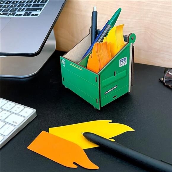 Dumpster Fire Pencil Holder Funny Desk Organizer Office Supplies Caddy Gift - Picture 4 of 7